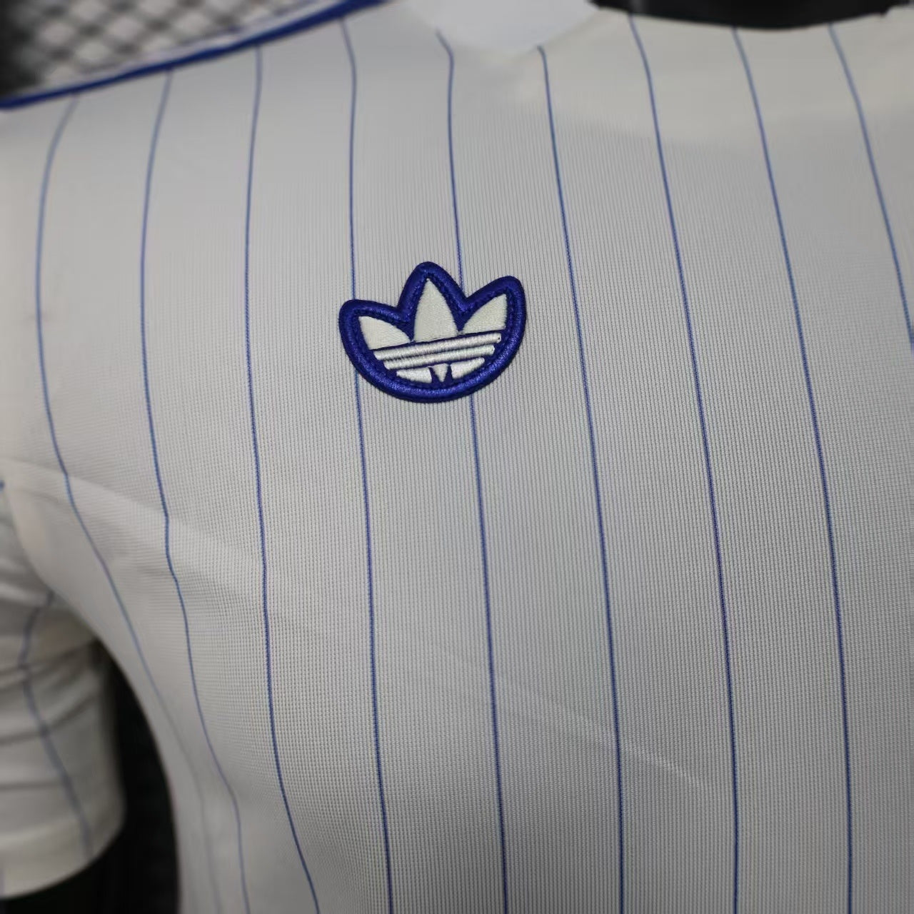 Chelsea white casual fit