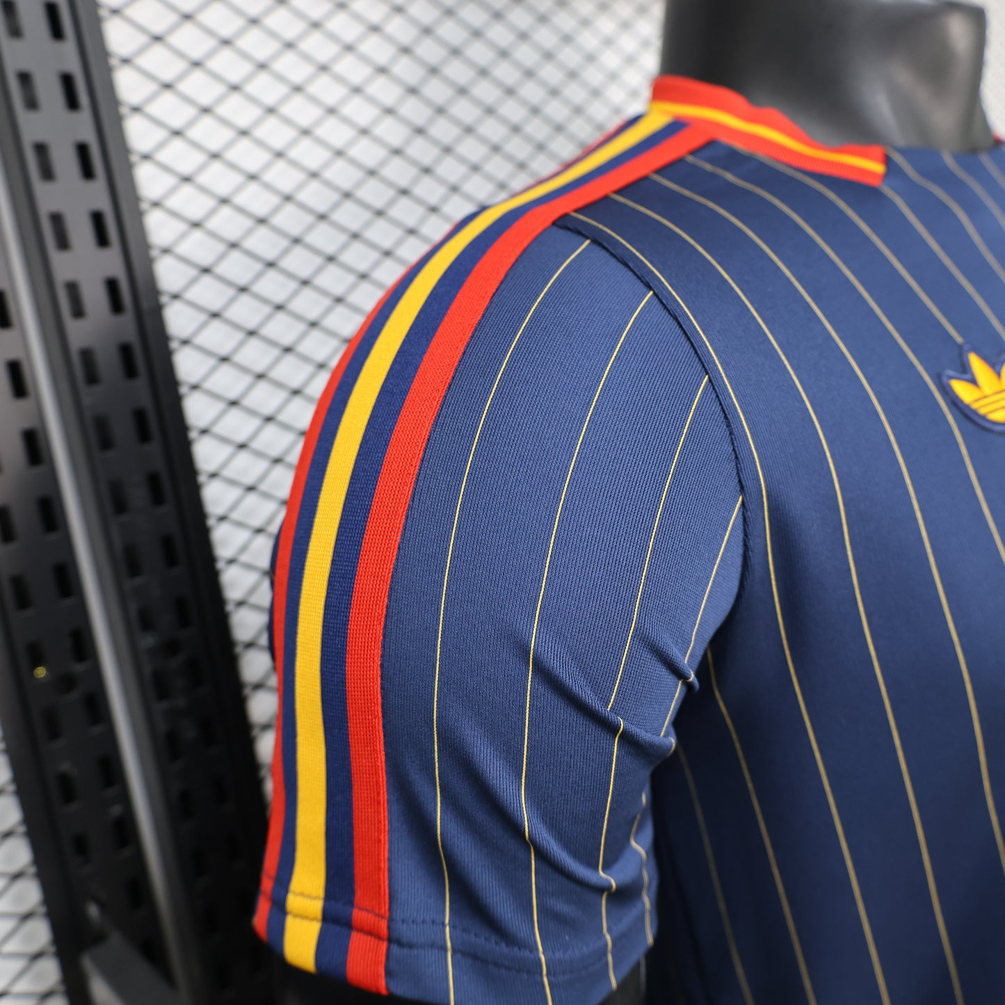 Real Zaragoza casual fit