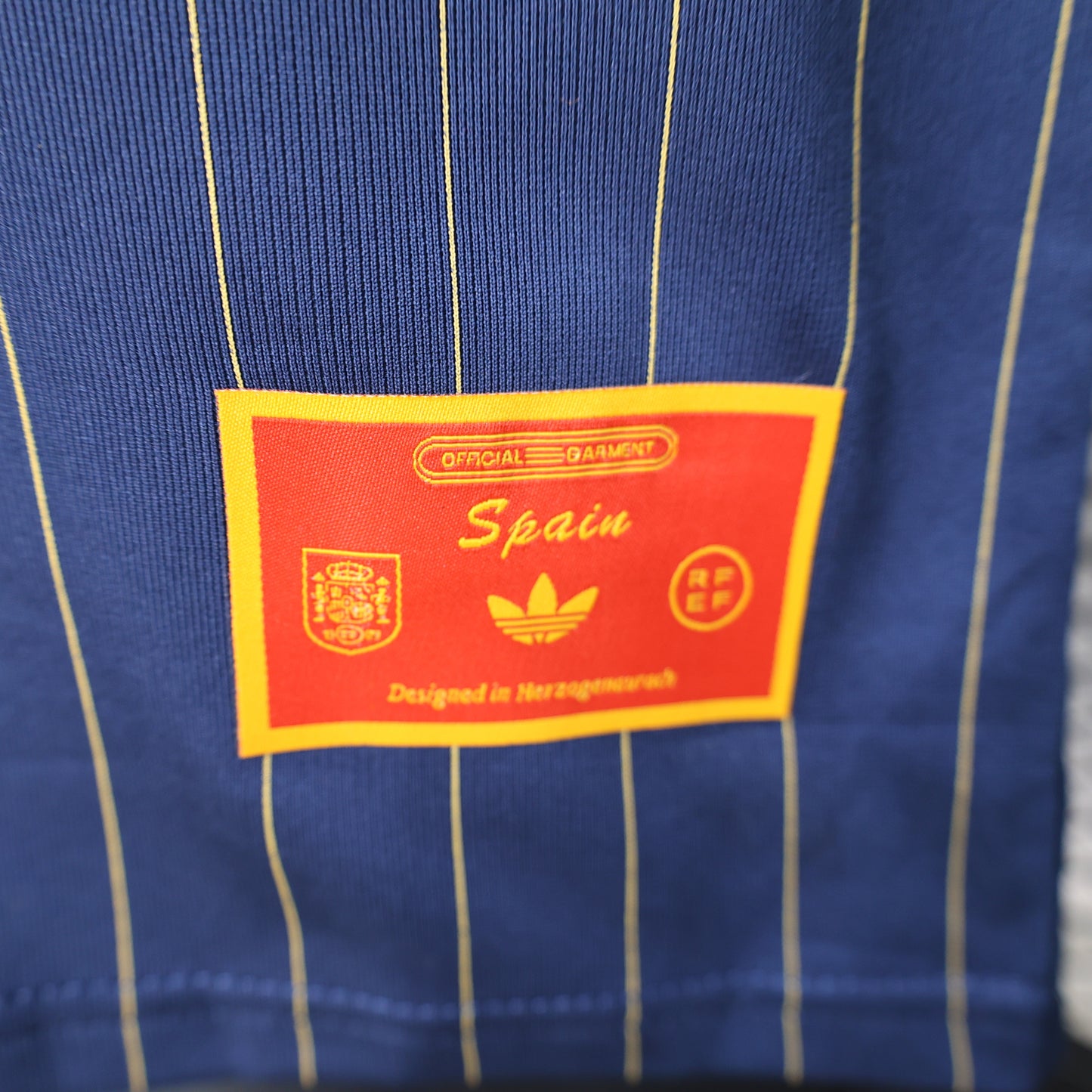 Real Zaragoza casual fit