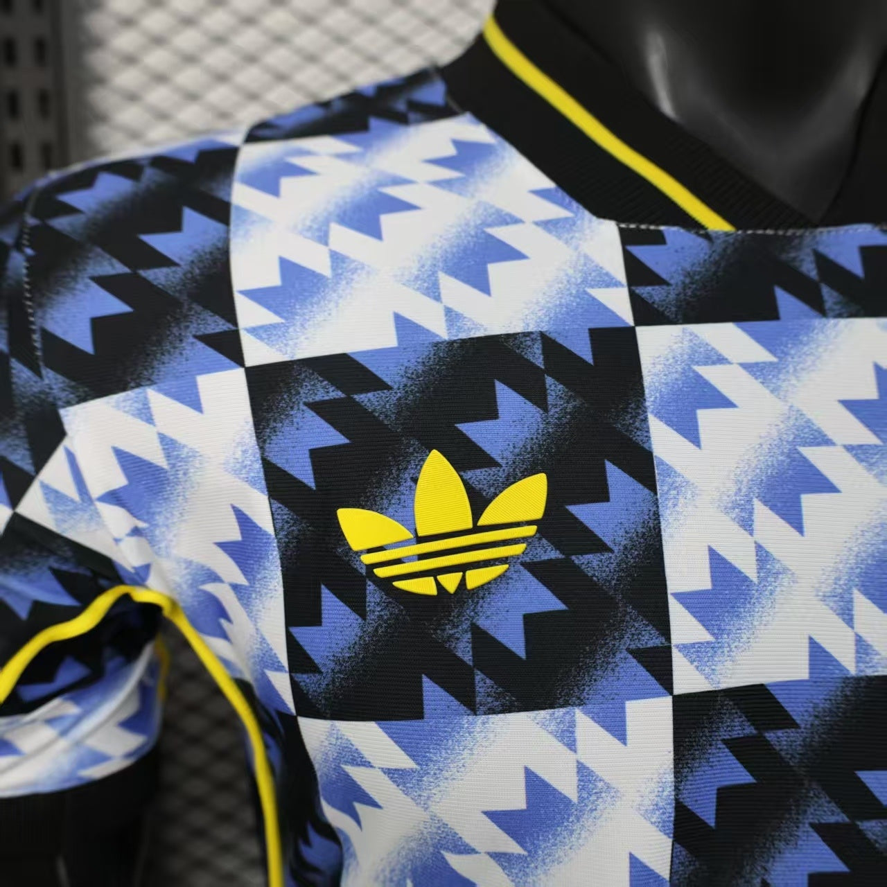 Manchester United 25/26 snowflake design