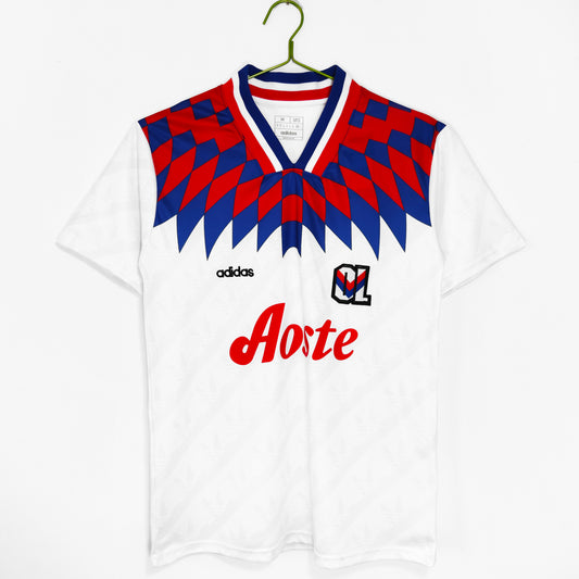 1993/1995 Lyon home