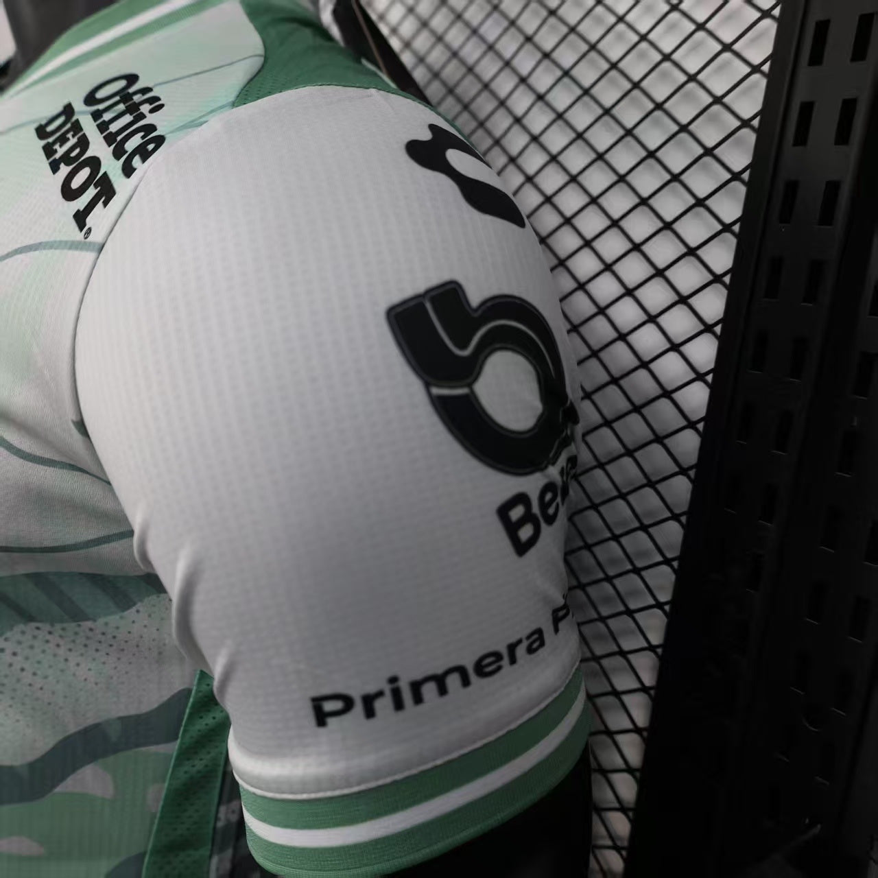 Club Leon 2025/26 away players version