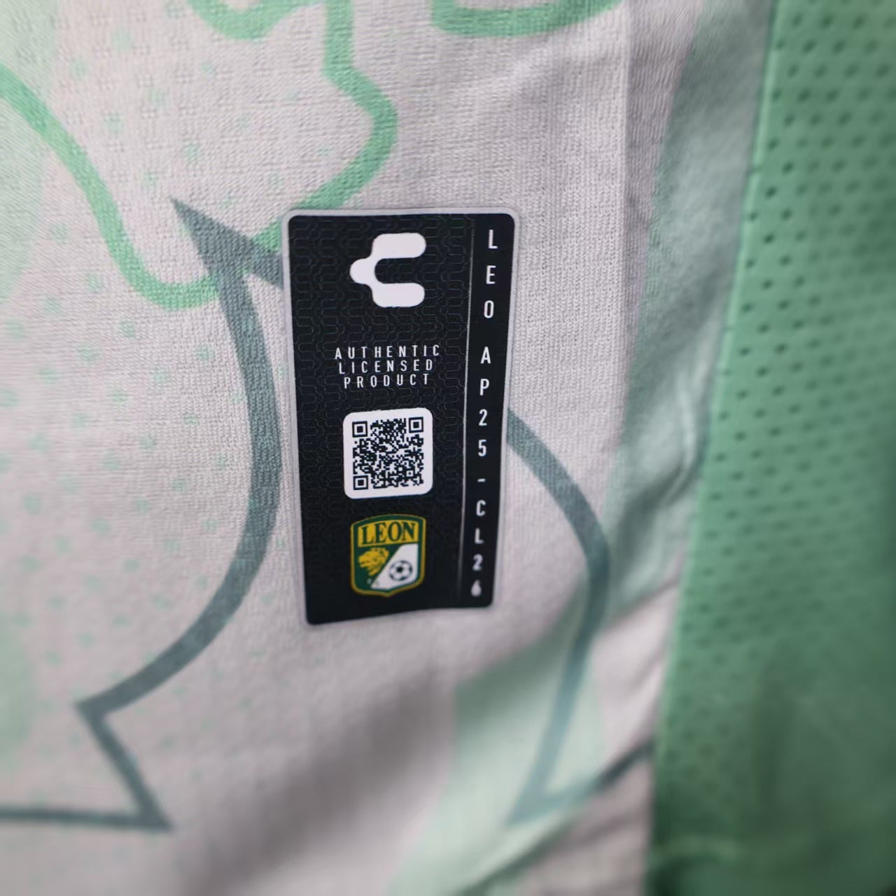 Club Leon 2025/26 away players version