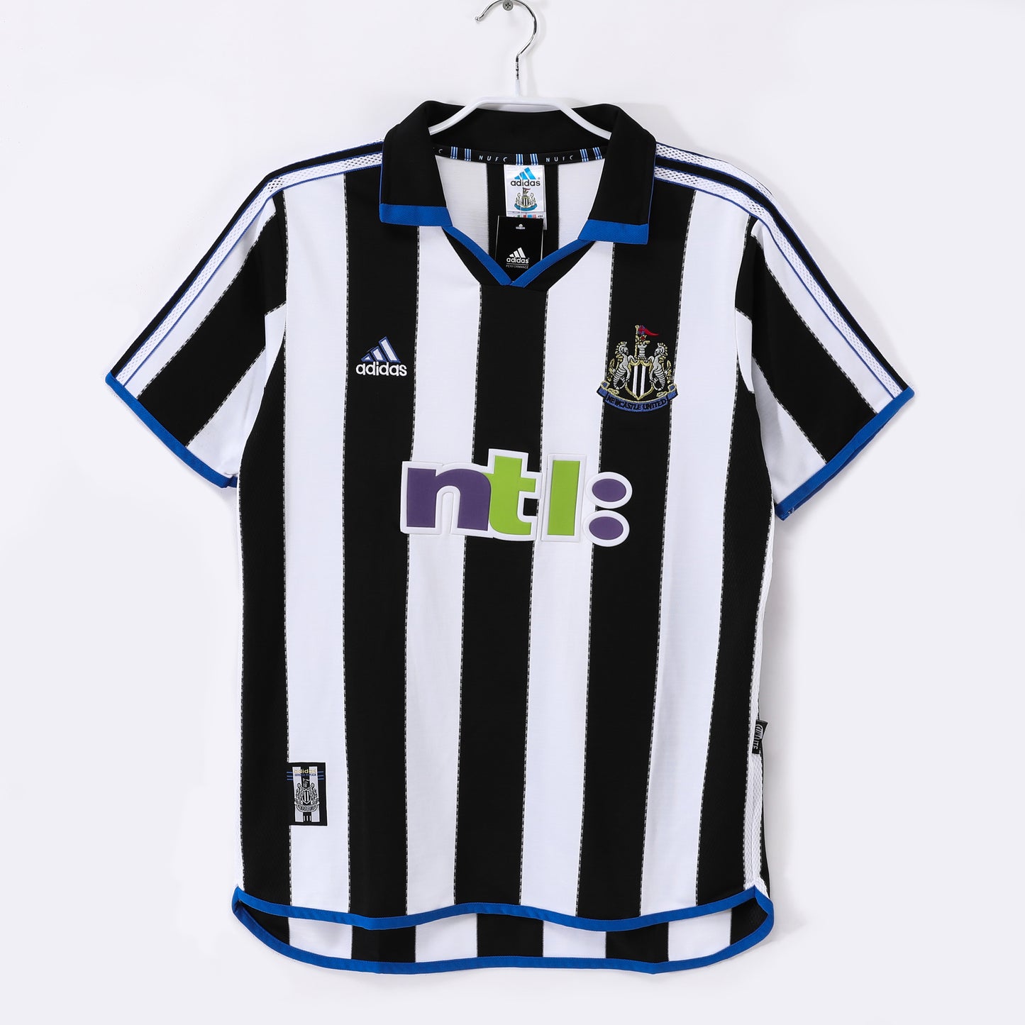 2000/2001 Newcastle home