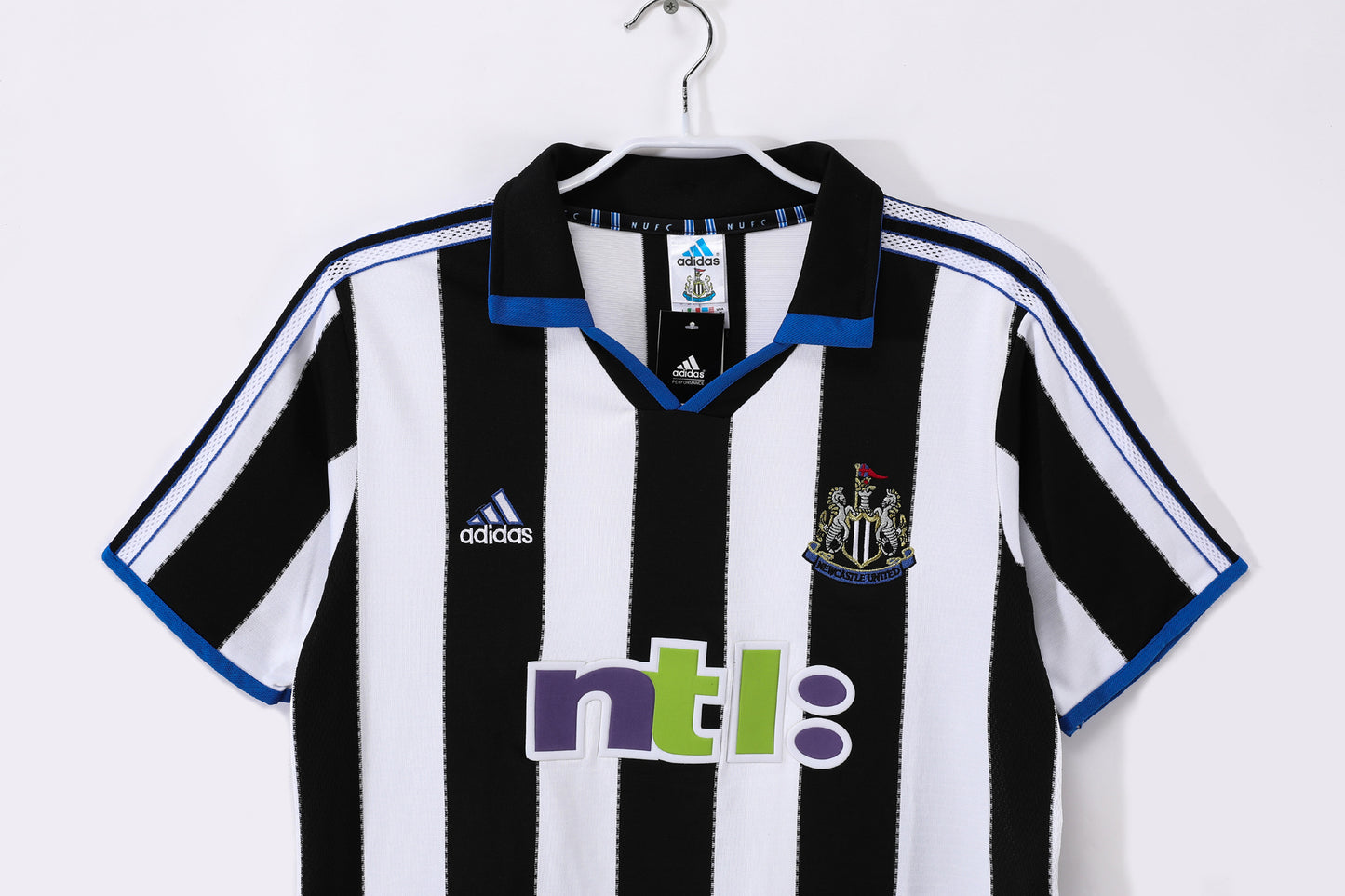 2000/2001 Newcastle home