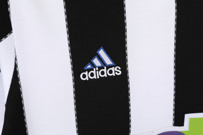 2000/2001 Newcastle home