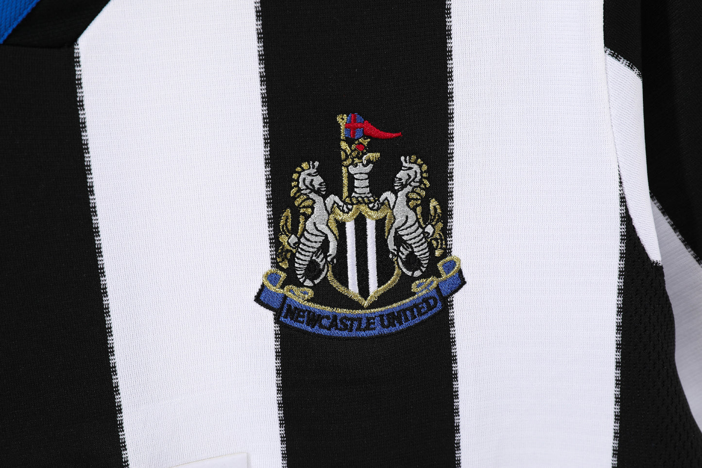 2000/2001 Newcastle home