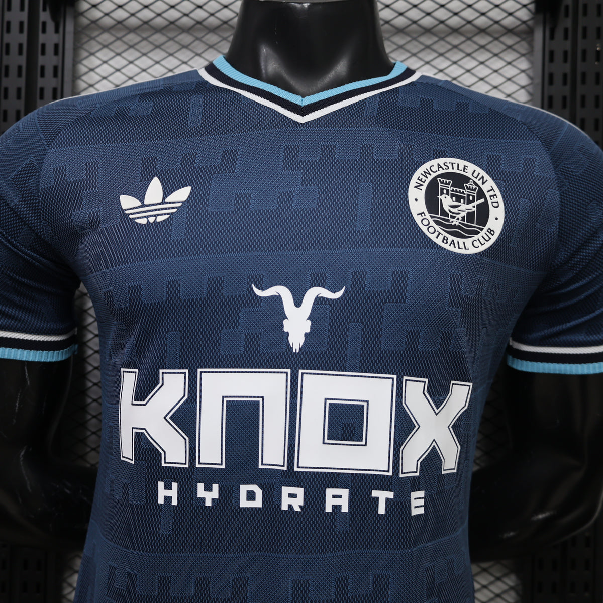Newcastle 2026/27 away Jersey players version
