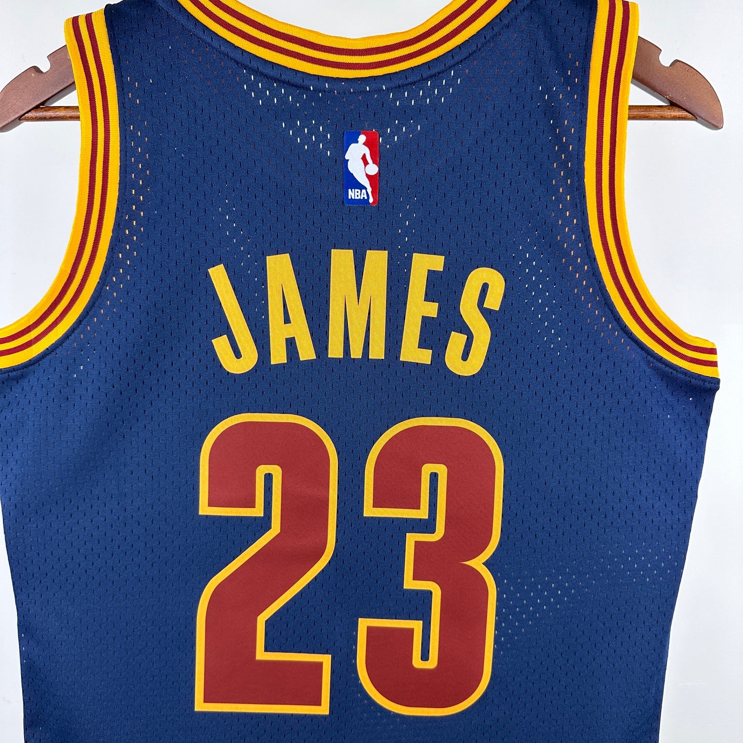 NBA Cleveland Cavaliers 2015/16 #23 LeBron James classic Jersey
