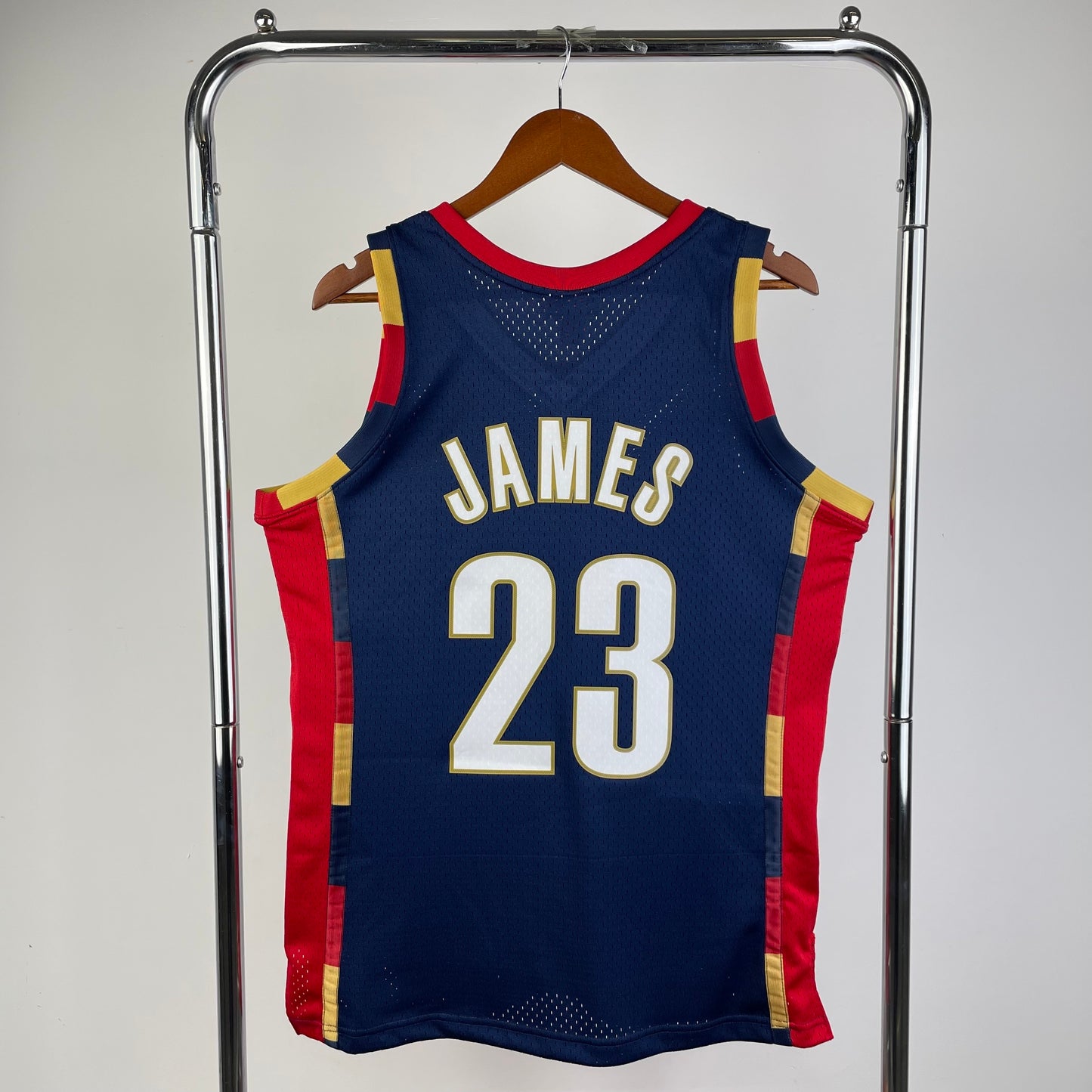 NBA Cleveland Cavaliers 2003/04 #23 LeBron James classic Jersey