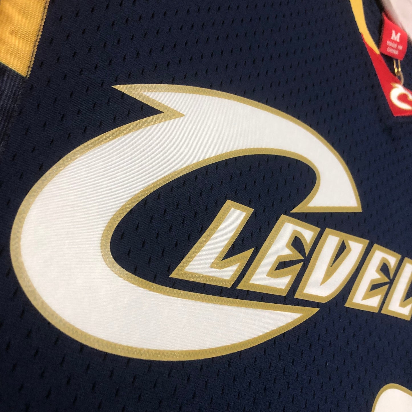 NBA Cleveland Cavaliers 2003/04 #23 LeBron James classic Jersey