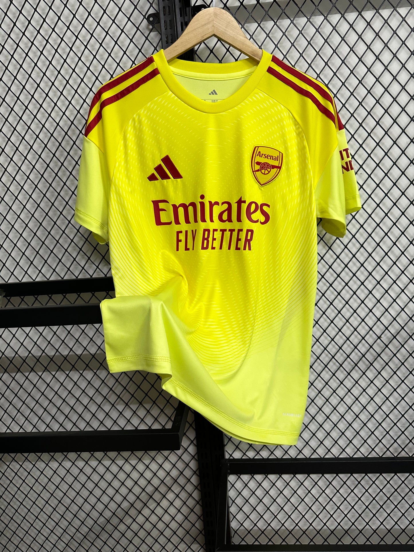 2025/2026 Arsenal goalkeeper jersey