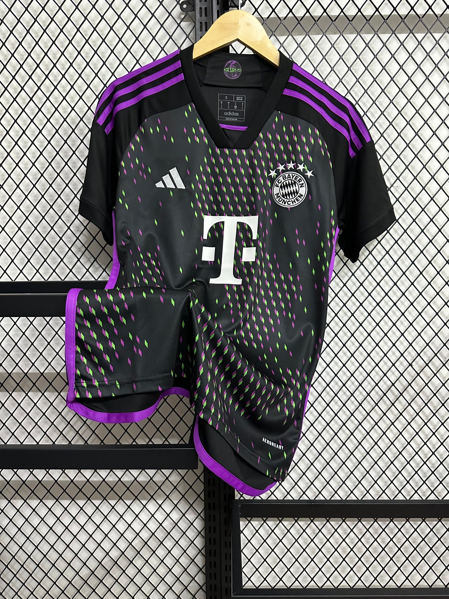 2023/2024 Bayern Munich away