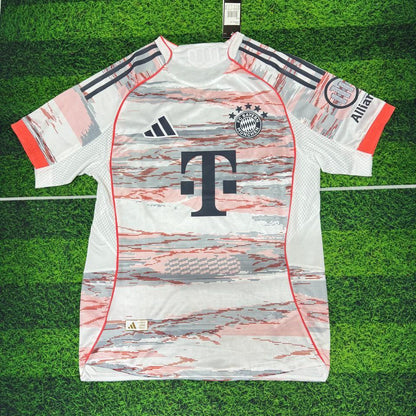 Bayern Munich 2025/26 away player version