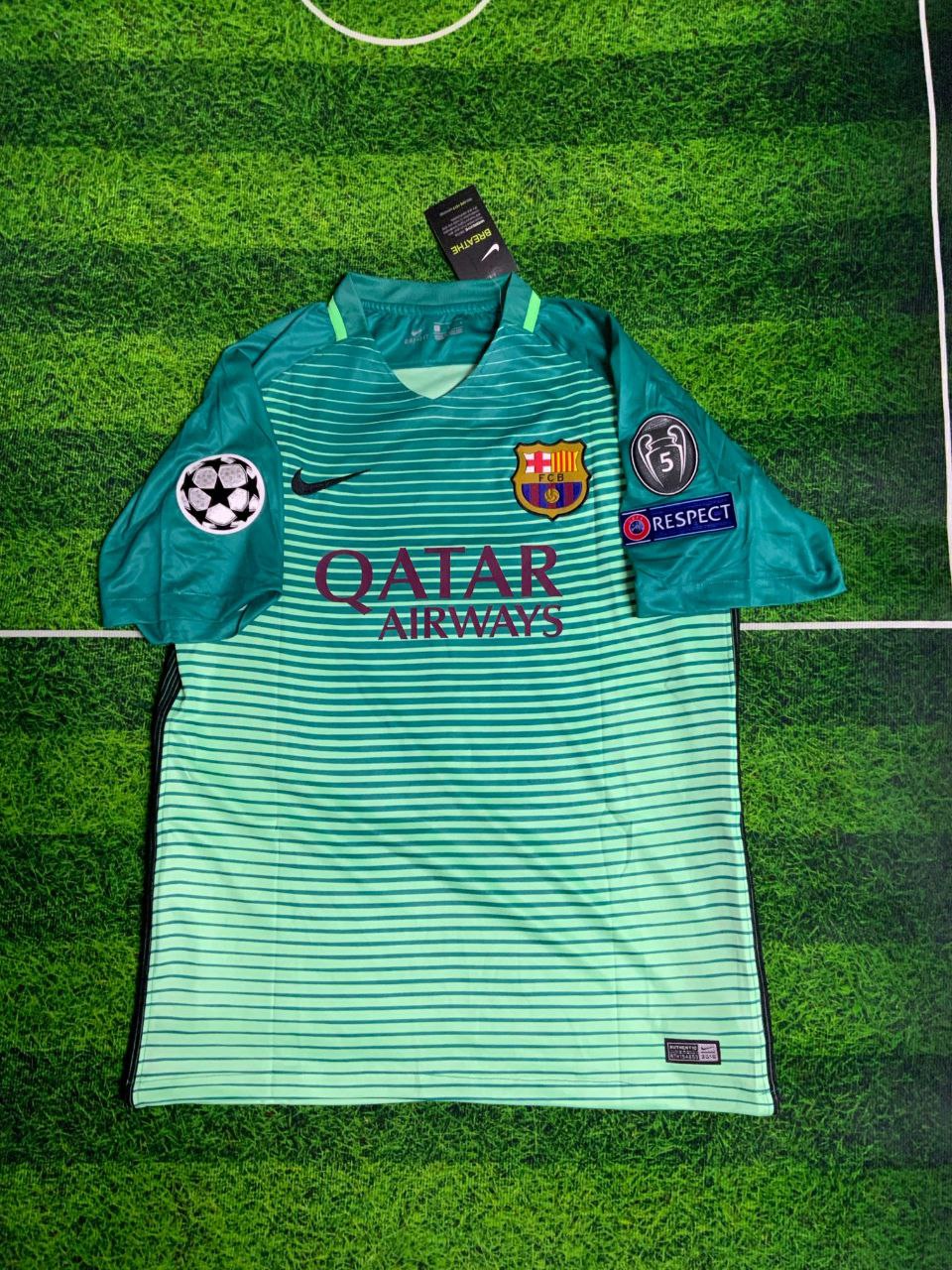 Barcelona away 2016 #MESSI all badges